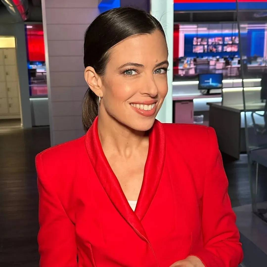 תמר אלמוג - תמונה ממוזערת 2