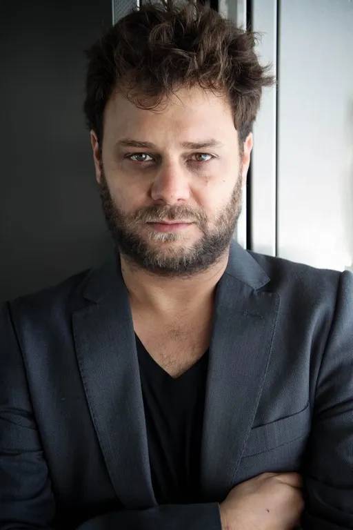 אבי גולומב - תמונה ממוזערת 1