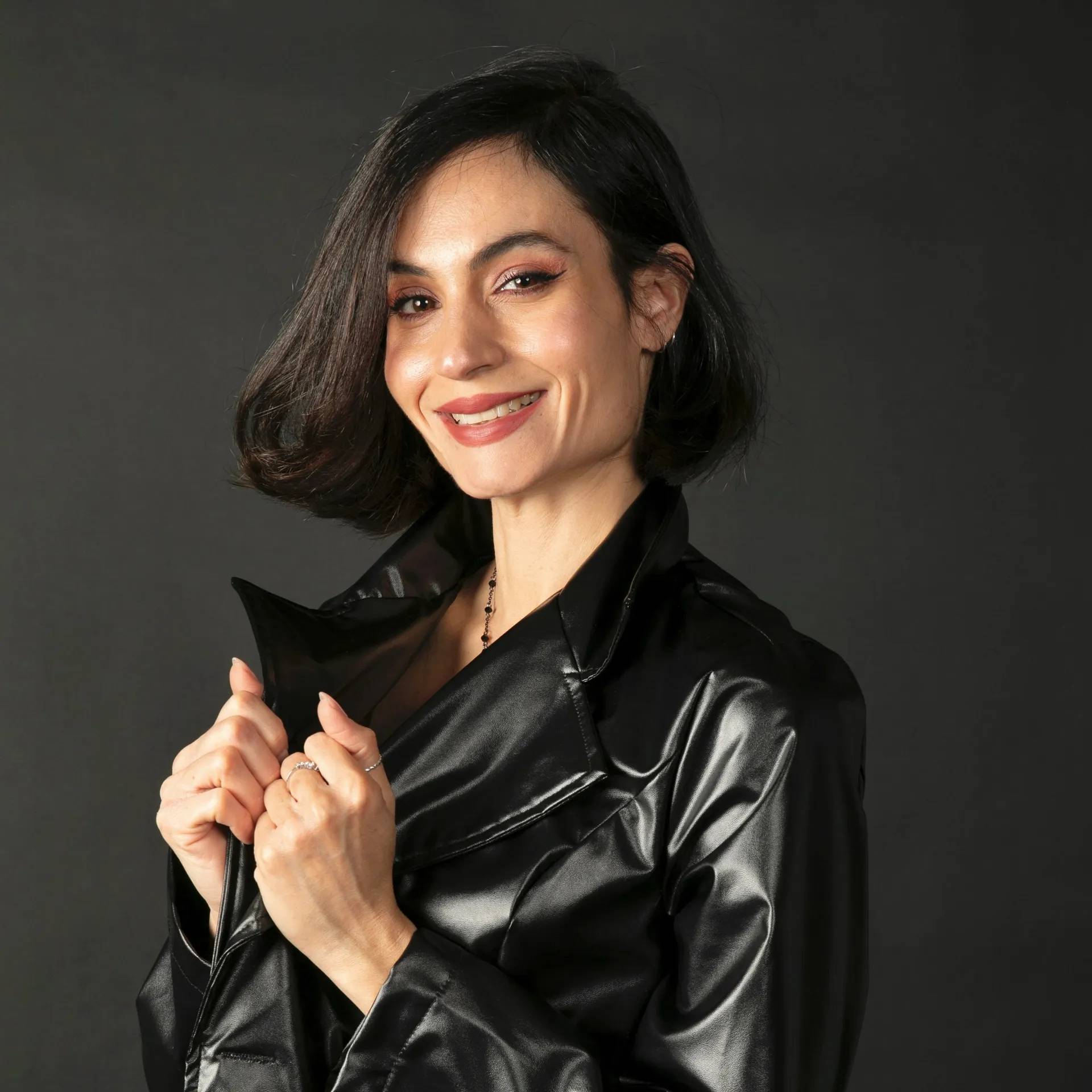 שירה שיש - תמונה ממוזערת 1