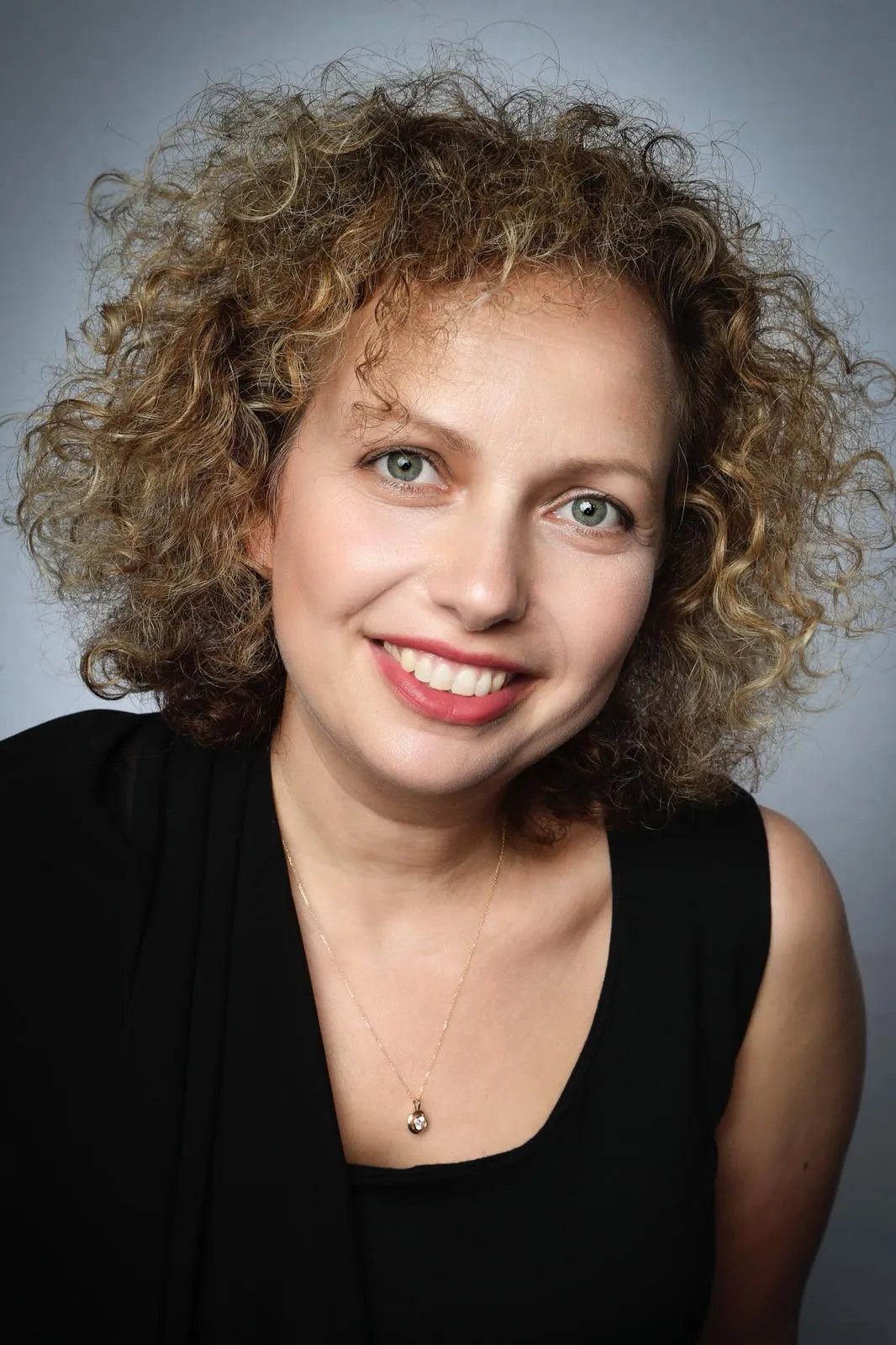 מיכל אהרוני - תמונה 1